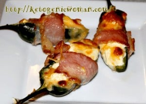 A plate of food jalapeno poppers