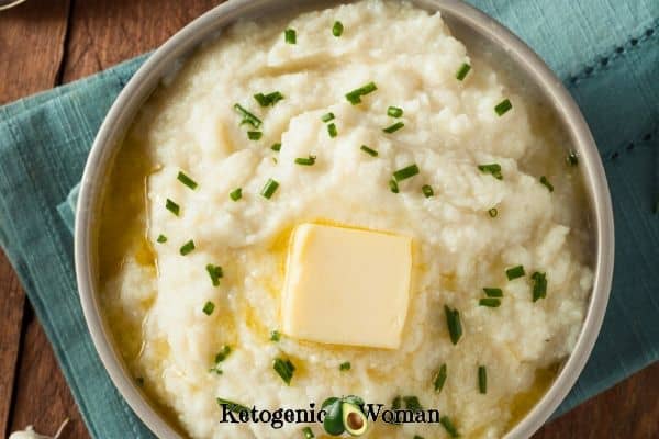 mashed cauliflower in bowl