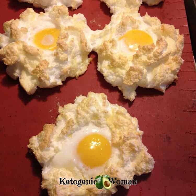 Easy Egg Fast recipe. Egg Puffs on Silicone baking mat