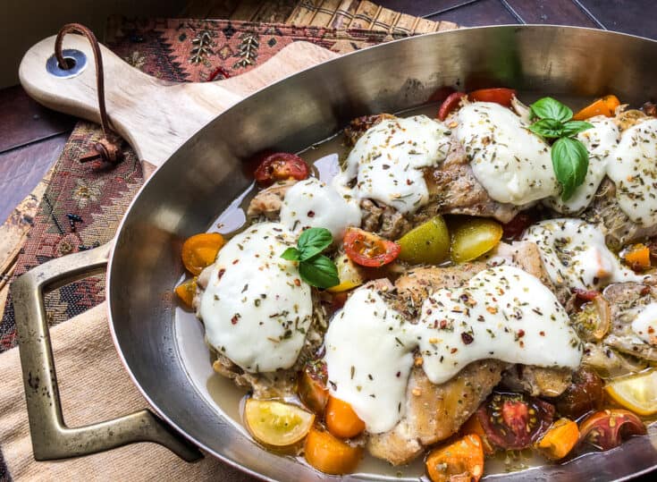 pizza chicken thighs in pan